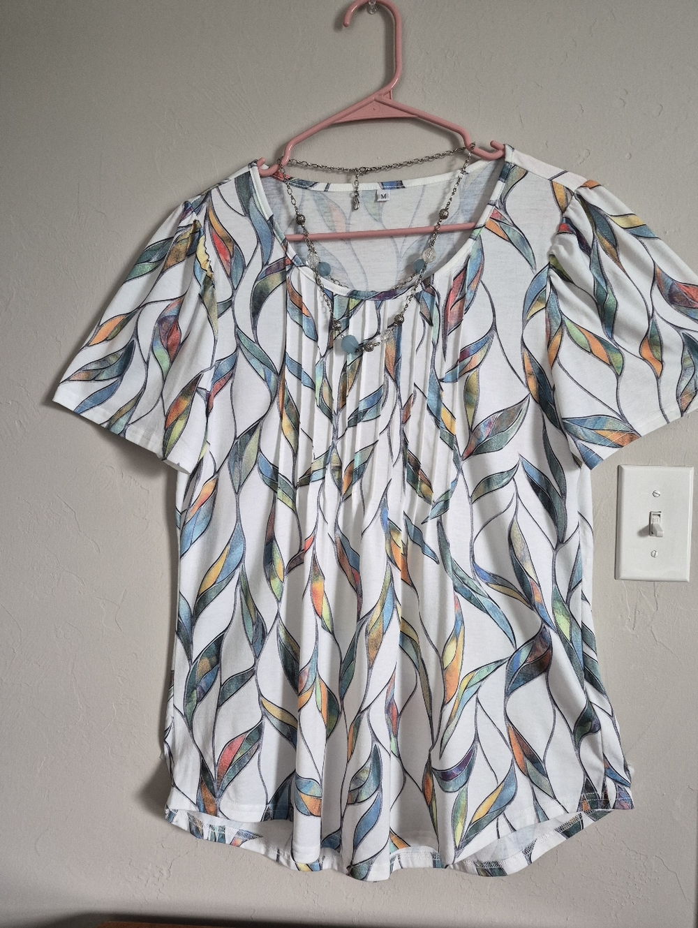 Women’s White Multicolor Leaf-Print Short Sleeve Blouse